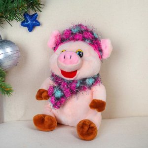 Мягкая игрушка "Свинка в вязаной шапочке и шарфе" 17 см 