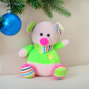 Мягкая игрушка "Свинюшка в зелёной футболке" 16 см      