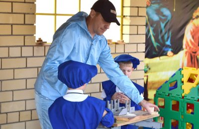 Оформление зон профориентации в ДОУ  галерея 7