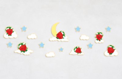 Комплект декораций для спальни "Землянички" 6 метров 50392 галерея 2