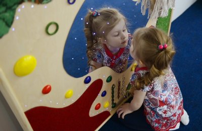 Фиброоптическая тактильная панель со световыми эффектами «Цветные сны» 32098ПР галерея 1