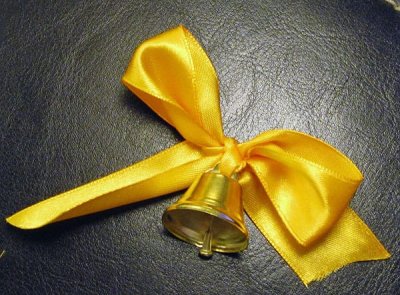 Колокольчик для выпускников — jpg/zoloto_lenta_srednij.jpg