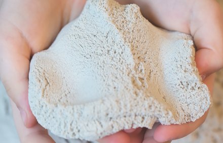 Сенсорный комплект Мультипесок 3 кг с настольной песочницей, инструменты, формочки Дорожные