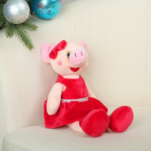 Мягкая игрушка "Хрюшка в красном платьишке с поясом", 21 см        3138658С